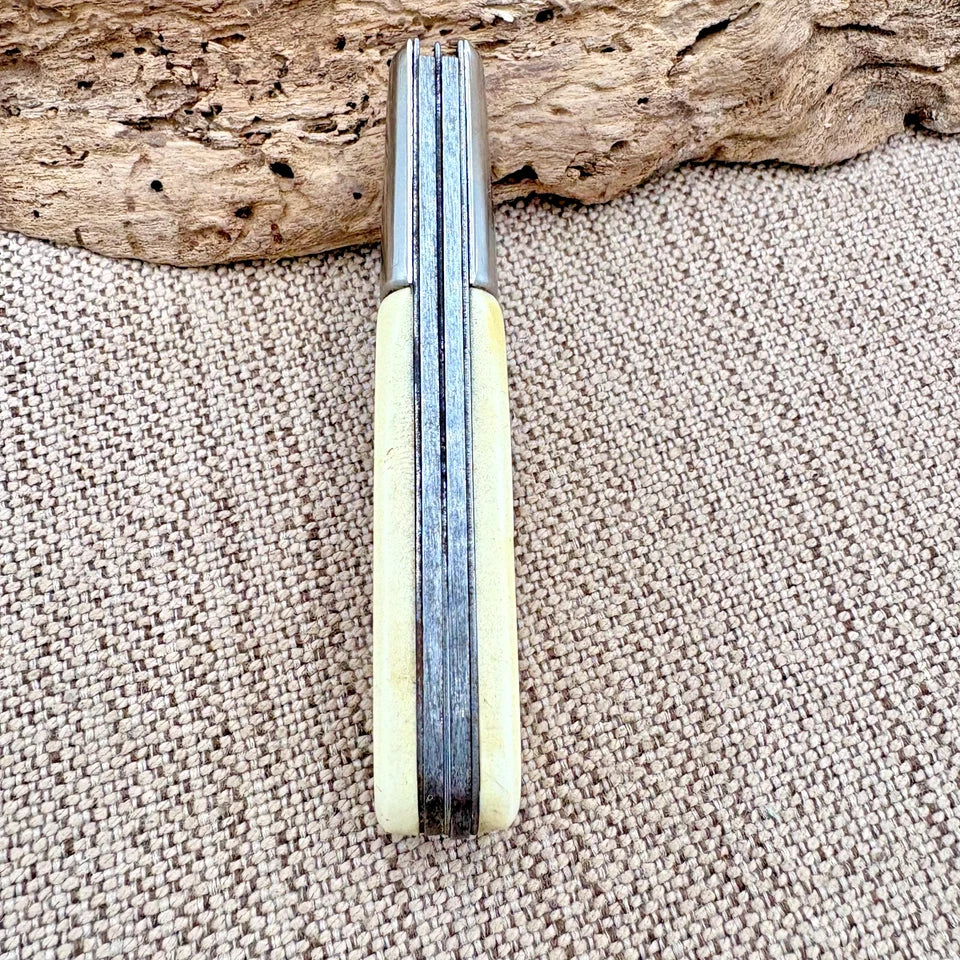 Barlow Schrade Ireland Vintage Pocket Knife New Holland Tractors 2 Blade (41)