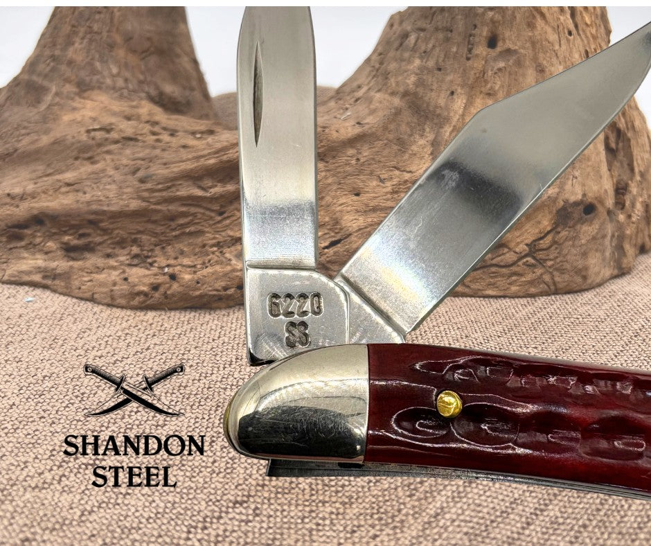 CASE XX WR Pocket Knife Pocket Worn Old Red Bone Peanut Item #781 - (6220 SS) -