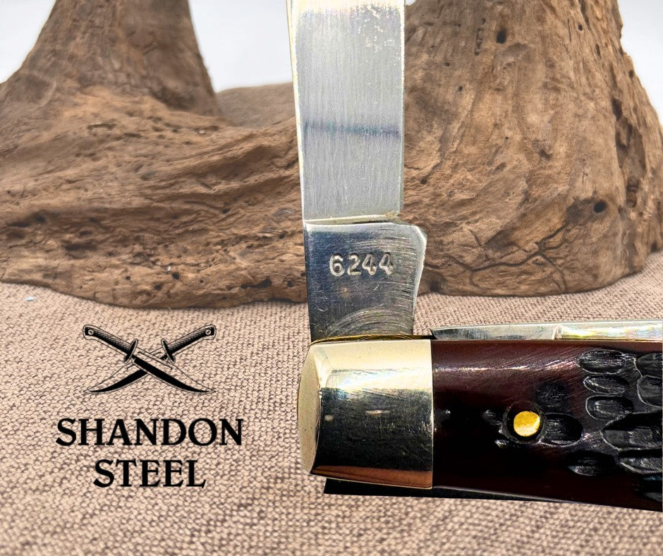 CASE XX USA 3 DOT 1977 JIGGED BROWN DELRIN 2 BLADE JACK POCKET KNIFE 6244 (03)