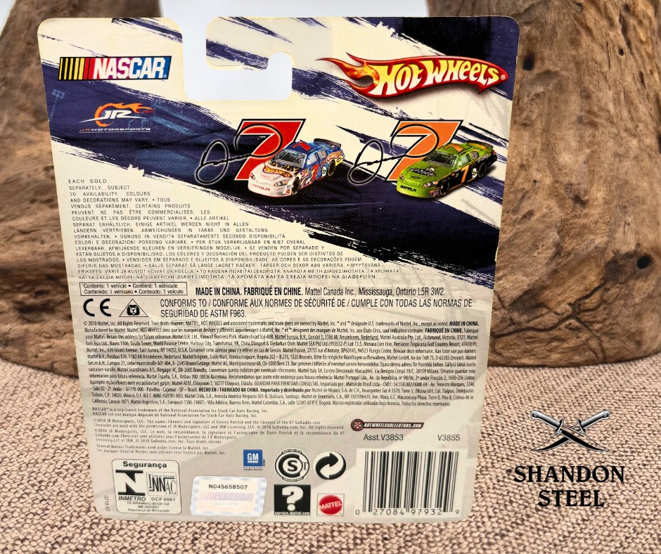 RARE 2010 Danica Patrick #7 Hot Wheels 1/64 diecast in original packageV3855 (1)