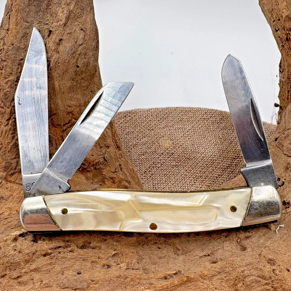 John Primble Belknap HDW 5371 Stockman 3 blade Knife, Cracked Ice Handles (111)
