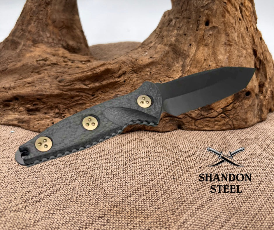 Microtech Socom Alpha Mini Tanto Partial Serrated Black DLC & Carbon Fiber 114M-2DLCCFS