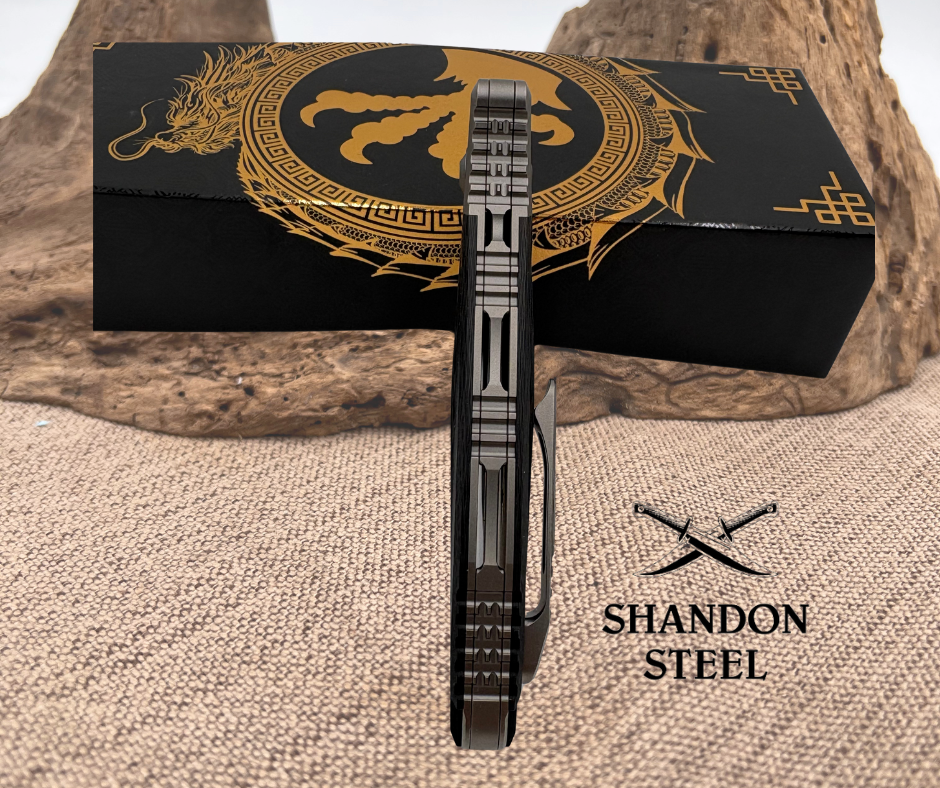 Microtech Socom Bravo Mini Warcom Titanium Handle Hand Rubbed Satin Standard Blue Titanium Pivot Collar Carbon Fiber Scales 263M-4CFTI