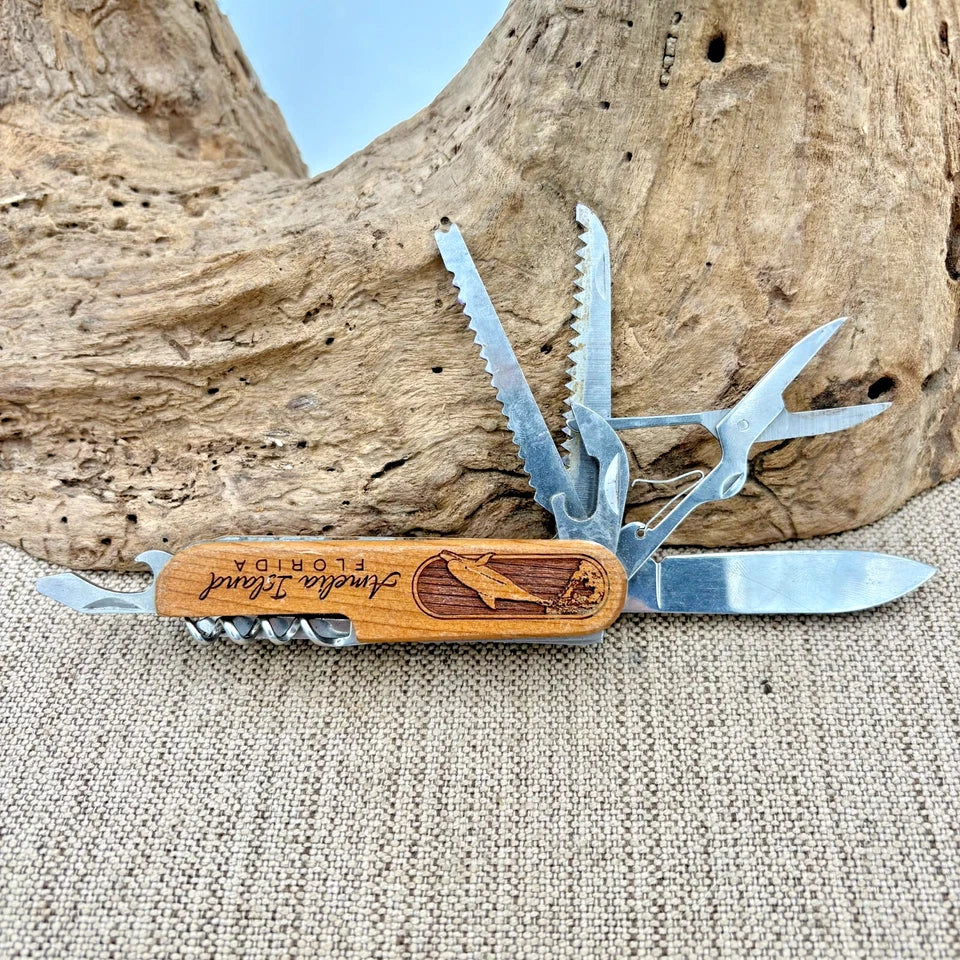 Souvenir 9-Tool Multi-Tool Pocket Knife Wooden Amelia Island, Florida (162)