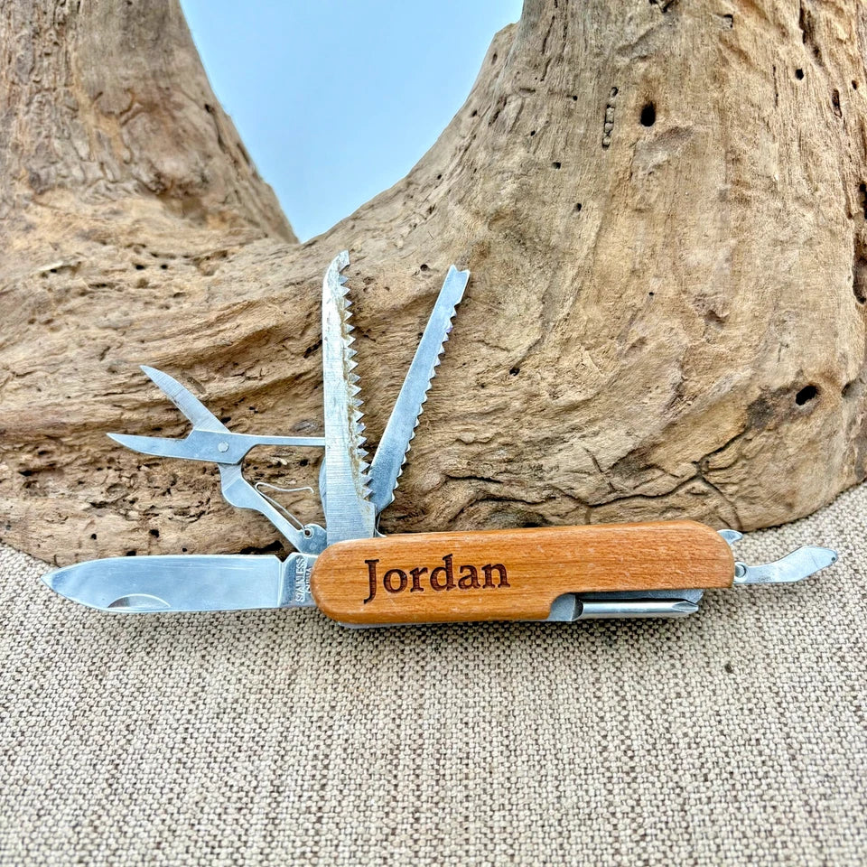 Souvenir 9-Tool Multi-Tool Pocket Knife Wooden Amelia Island, Florida (162)