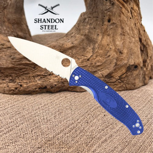 Spyderco Resilience® Lightweight CPM® S35VN® CombinationEdge™ C142PSBL