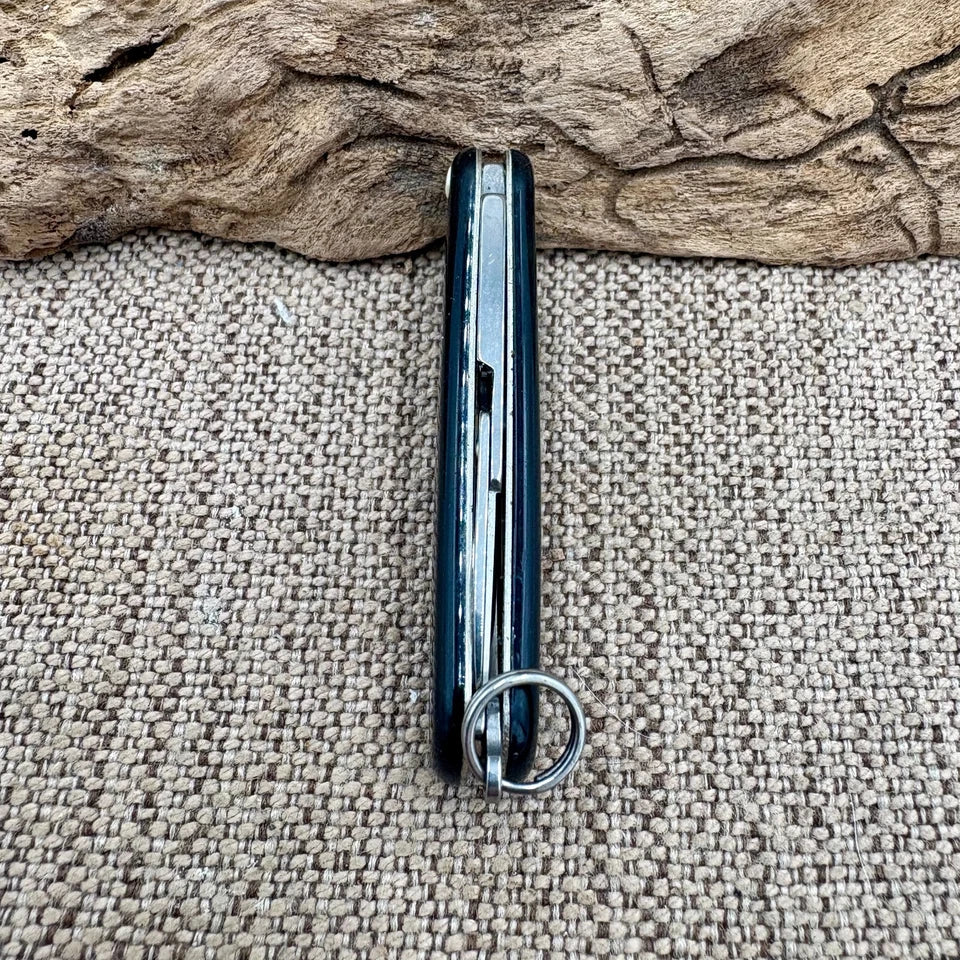 Swiss Army Knife Victorinox 58mm Classic SD Black EDC Toothpick & Tweezers (61)
