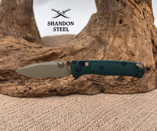 Benchmade Mini Bugout® | Taiga Green Grivory®| Drop-Point 533TN-2601