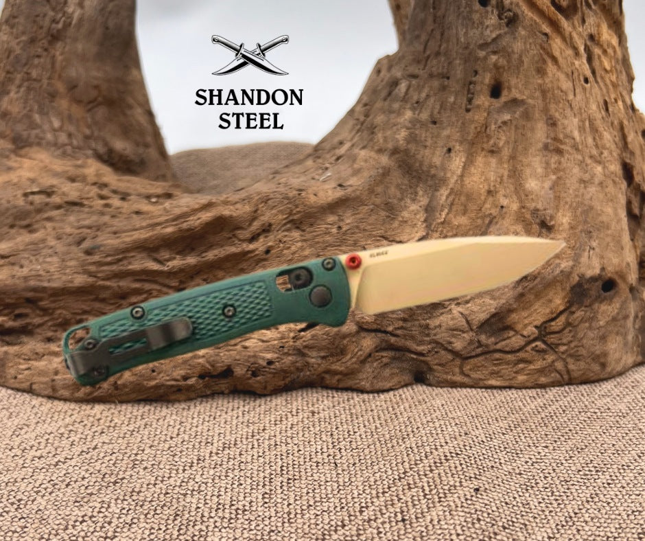 Benchmade Mini Bugout® | Taiga Green Grivory®| Drop-Point 533TN-2601