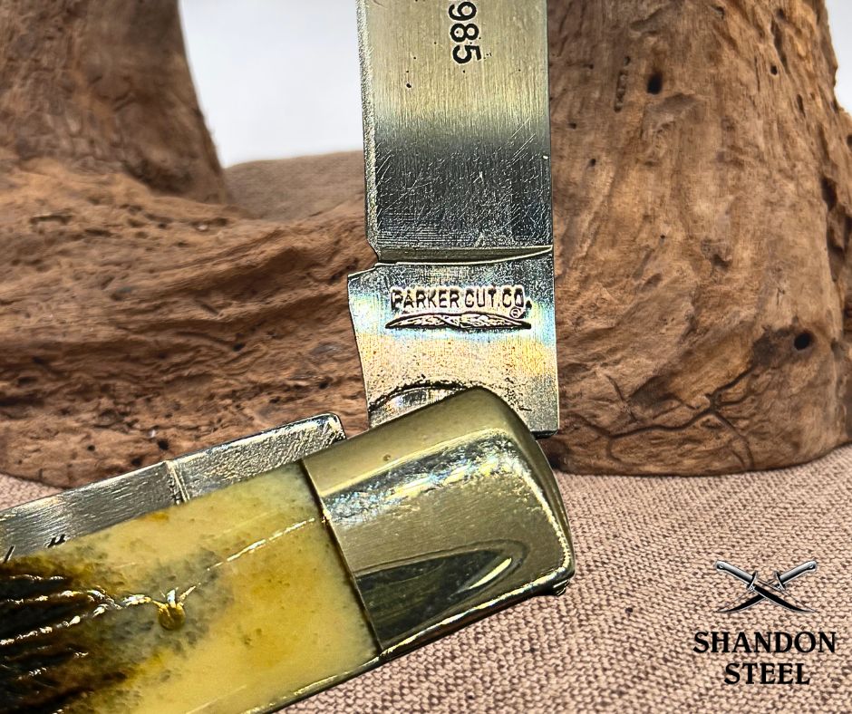 Parker Cutlery Season’s Greetings 1985 Vintage Jigged Bonestag Trapper Knife -79