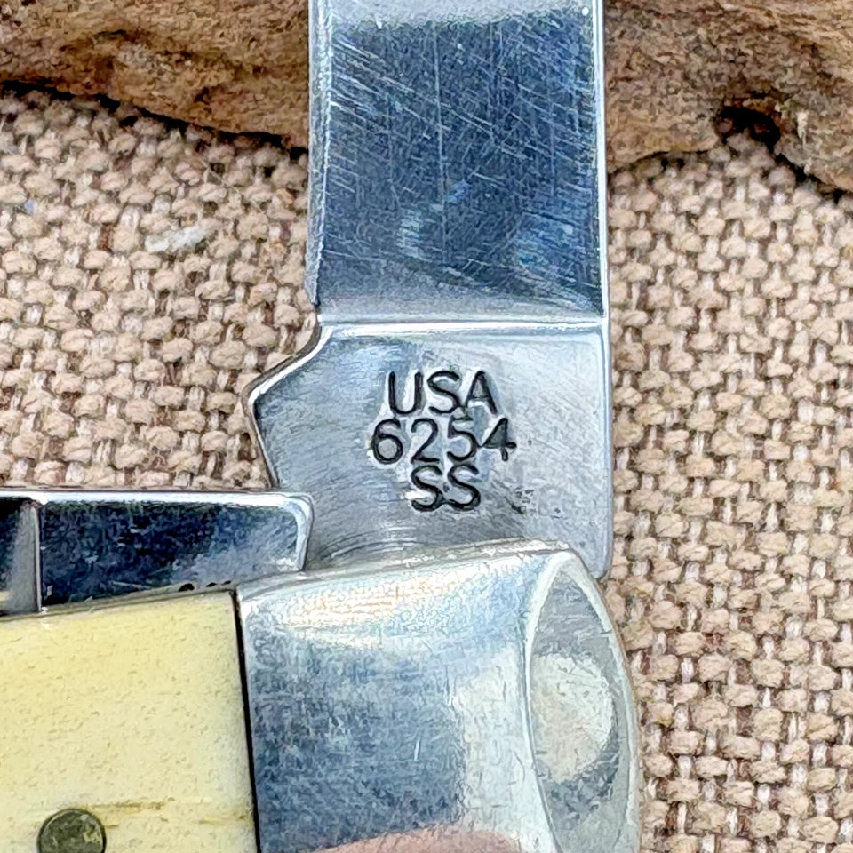 CASE XX KNIVES NATURAL SMOOTH BONE TRAPPER W/SHIELD 6254 SS POCKET KNIFE (220)