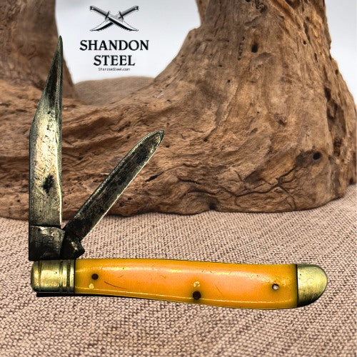 Vintage Camillus Pen Knife 2 Blade Yellow Celluloid Handle USA Pocket Knife -218