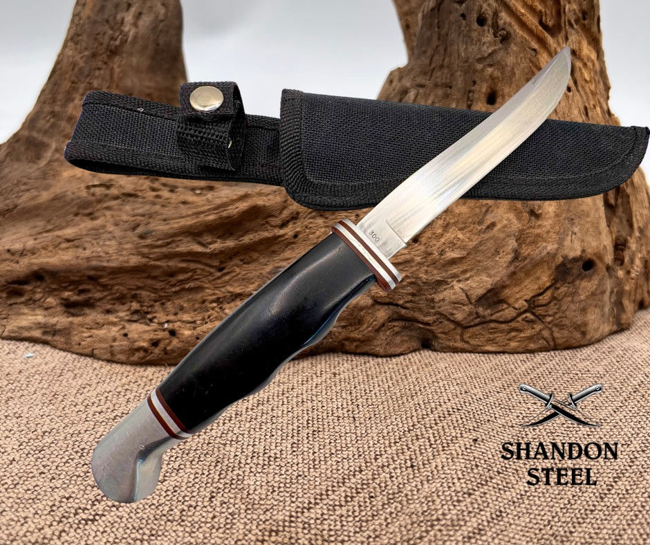 Case XX Stainless USA Model 300 Apache Fixed Blade Hunting Knife w/Sheath (25)