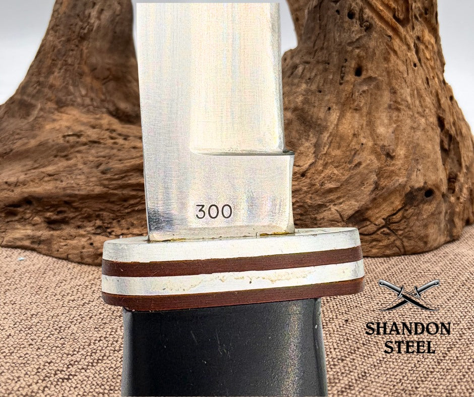 Case XX Stainless USA Model 300 Apache Fixed Blade Hunting Knife w/Sheath (25)