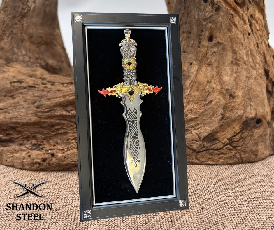 THE DRAGON MASTER'S DAGGER  by Greg Hildebrandt AND THE Franklin Mint FixedBlade