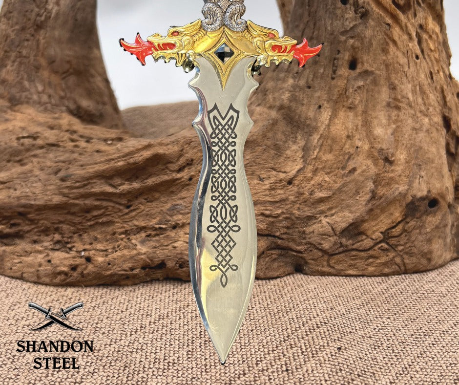 THE DRAGON MASTER'S DAGGER  by Greg Hildebrandt AND THE Franklin Mint FixedBlade
