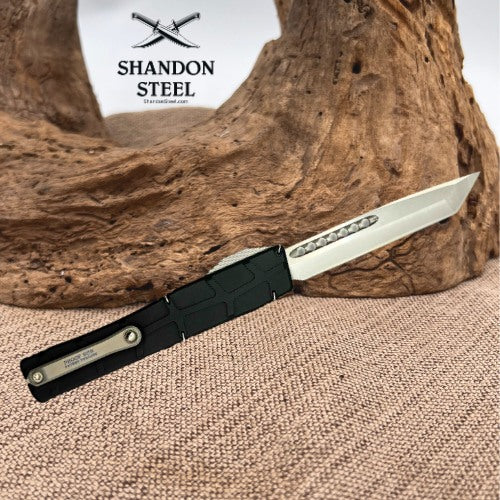 Heretic Knives NYX Tanto H015-2A – Stonewashed Blade – Black Chassis – OTF Automatic Knife
