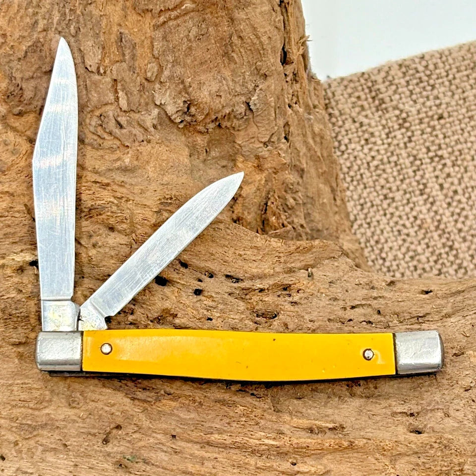 Imperial England Crown 2 Blade Yellow Folding Pen Pocket Knife Vintage (105)