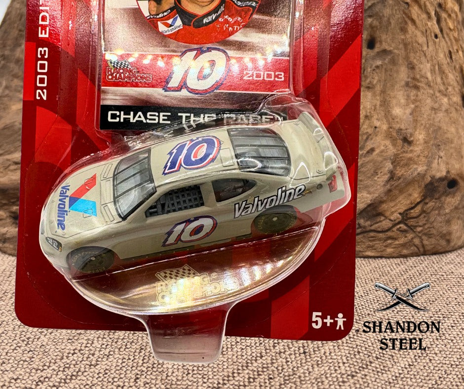 Racing Champions 1:64 NASCAR Johnny Benson #10 Valvoline Chevy Chase 76300 (2)