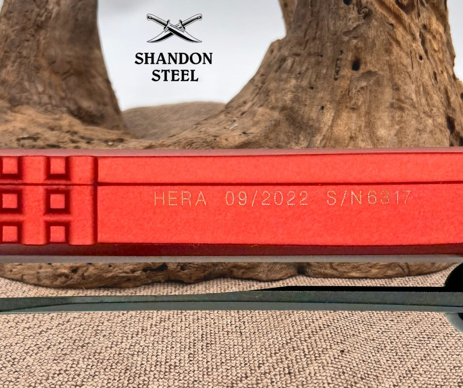 Microtech Hera Double Edge Black Fully Serrated & Red 702-3RD (preowned)