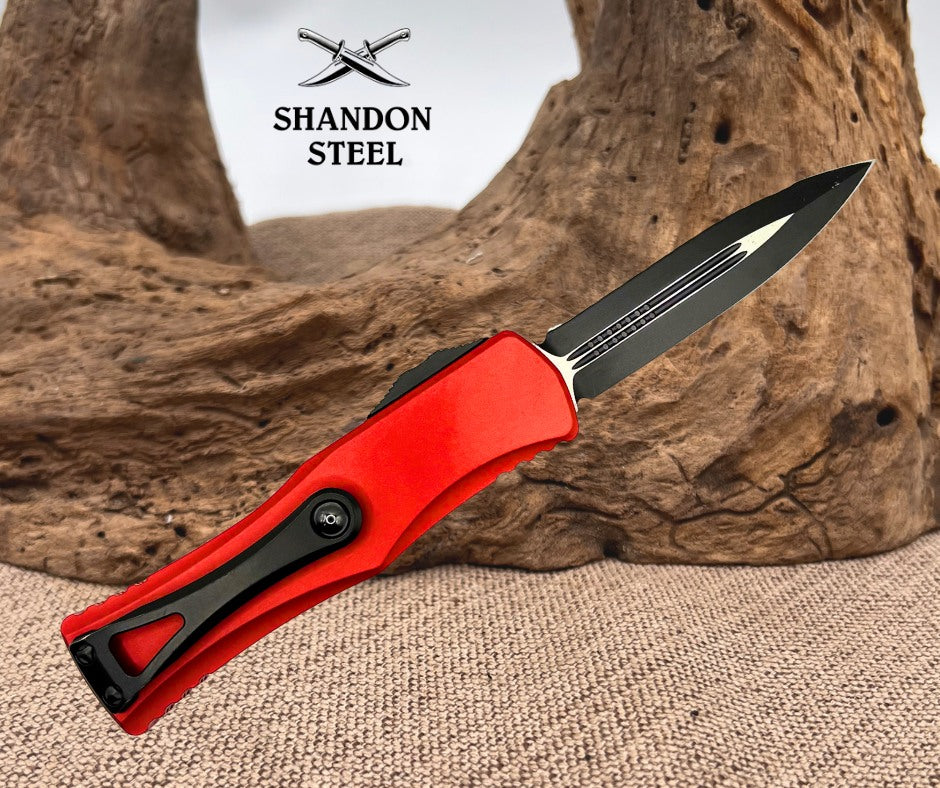Microtech Hera Double Edge Black Fully Serrated & Red 702-3RD (preowned)