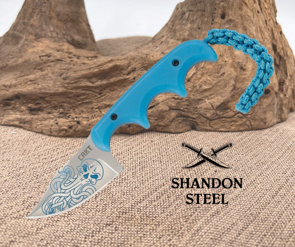 Minimalist Bowie Cthulhu 2387O
