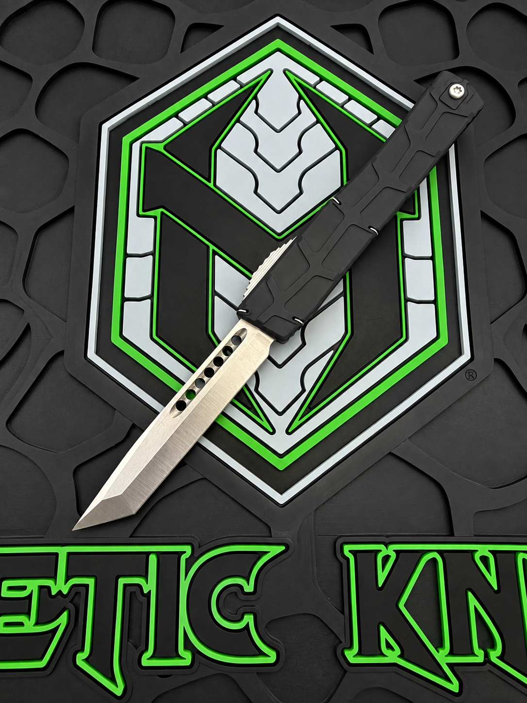 Heretic Knives NYX Tanto H015-2A – Stonewashed Blade – Black Chassis – OTF Automatic Knife