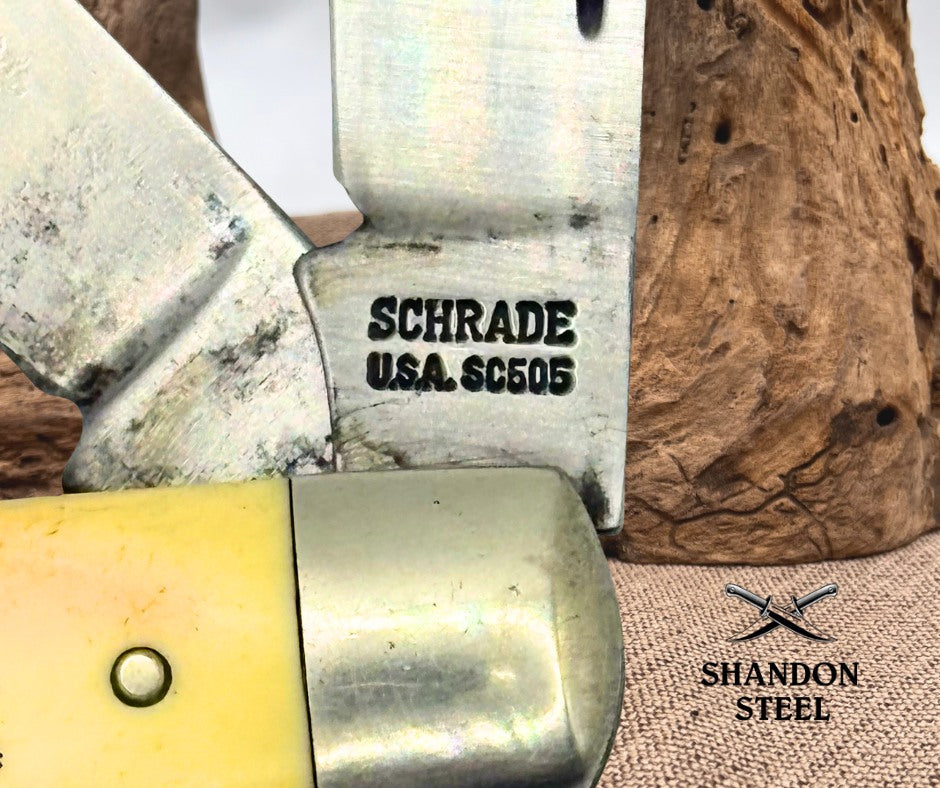 SCHRADE SCRIMSHAW 1980 CARBON STEEL RACCOONS STOCKMAN KNIFE U.S.A. SC505 (127)