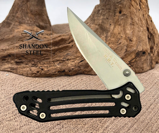 Smith & Wesson Plain Edge Folding Fighter Darrel Ralph Design Liner Lock SWHR 16