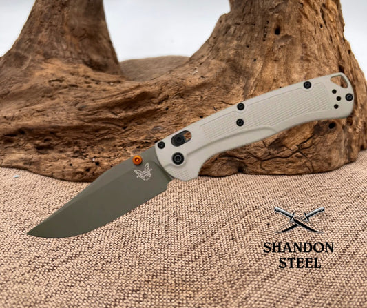 Benchmade Taggedout® | Tan Grivory® 15536GN-01