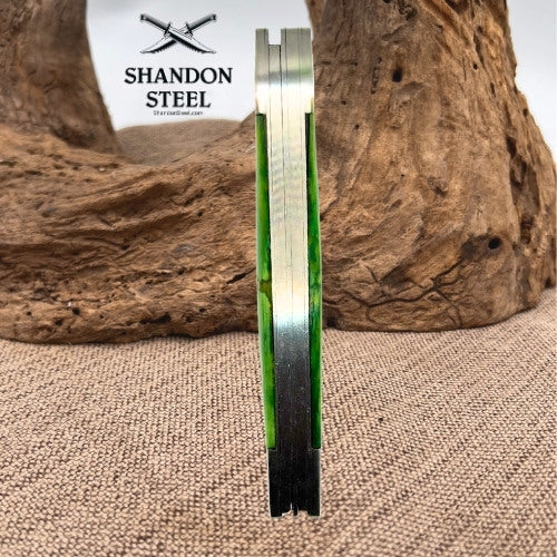 The Bone Collector Large 3-Blade Stockman Green Bone Folding Pocket Knife (129)