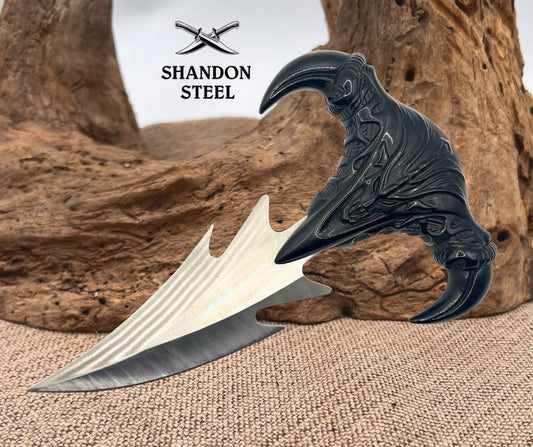 United Dragon Tooth Dagger  Overall Length 6-3/8"  With Sheath New in Box UC1148