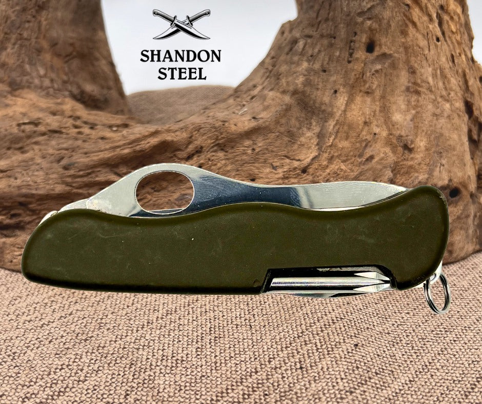 VICTORINOX GAK4 Germany Soldier Multi-Pocket Knife Army One Hand Trekker (120)