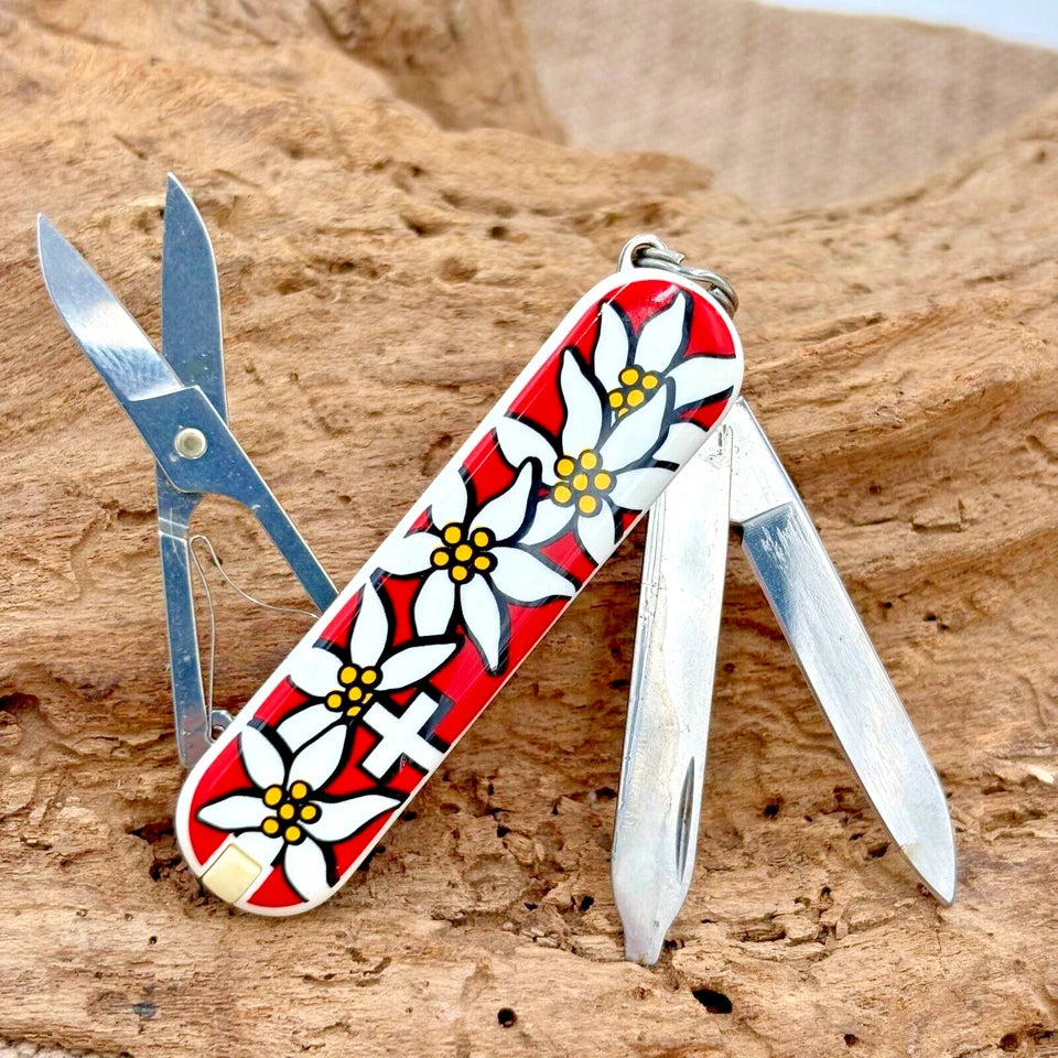 Victorinox Classic Swiss Army Knife Red Edelweiss Flowers Excellent (189)
