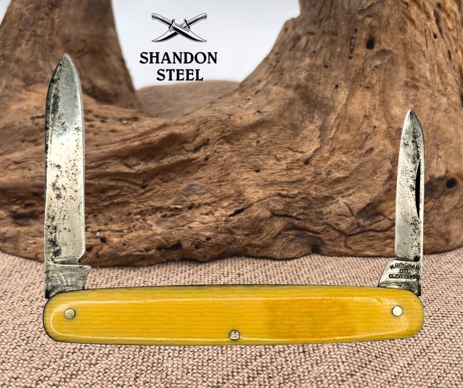 W Bingham Co Cleveland Ohio Vintage Two Blade Yellow Pen Pocket Knife (158)