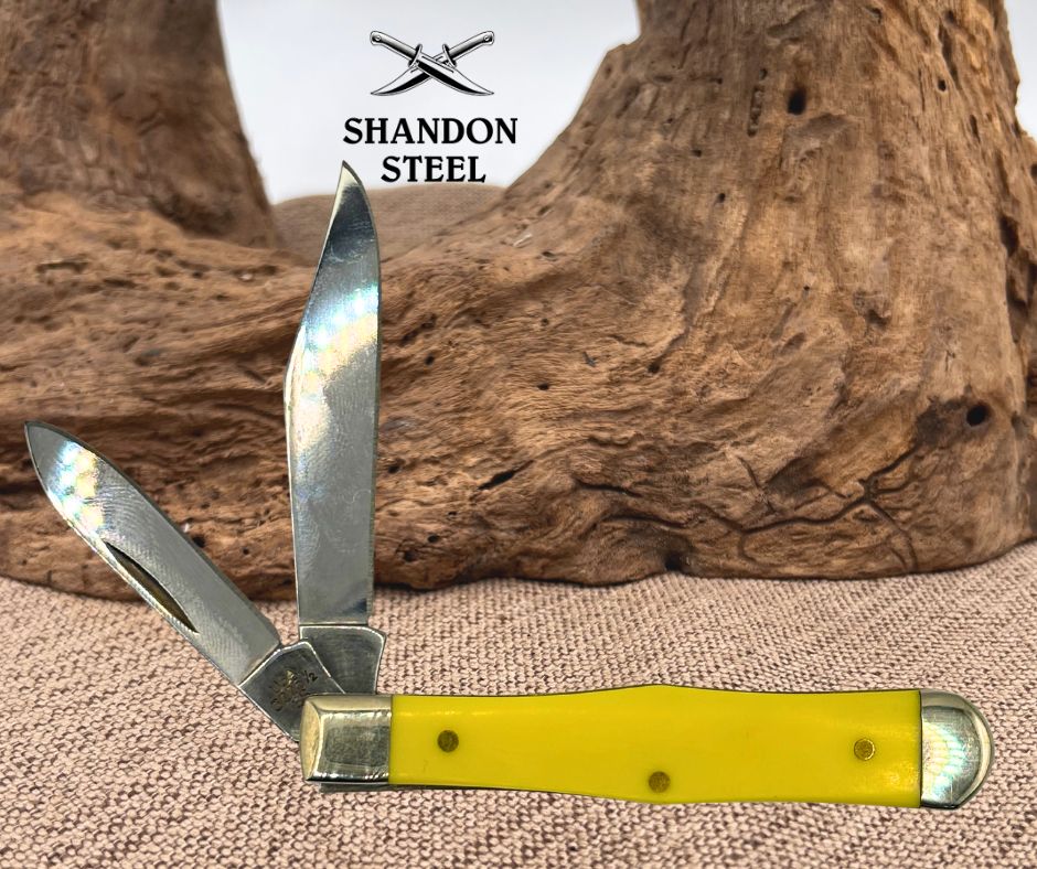 Case XX USA 2022 Yellow Synthetic 3225 1/2 Smooth Small Swell Center Jack Knife