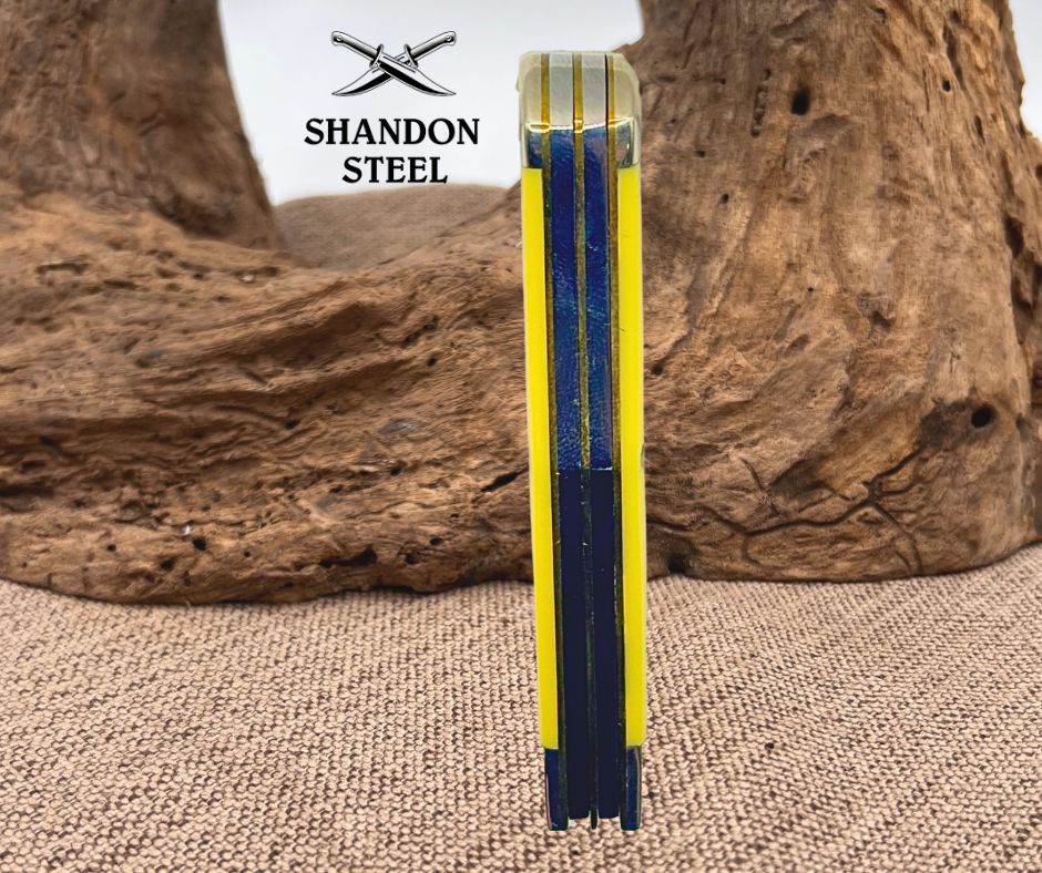 Case XX USA 2022 Yellow Synthetic 3225 1/2 Smooth Small Swell Center Jack Knife