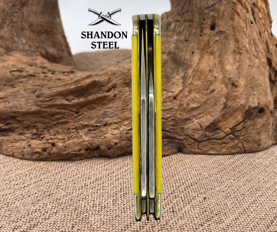 Case XX USA 2022 Yellow Synthetic 3225 1/2 Smooth Small Swell Center Jack Knife