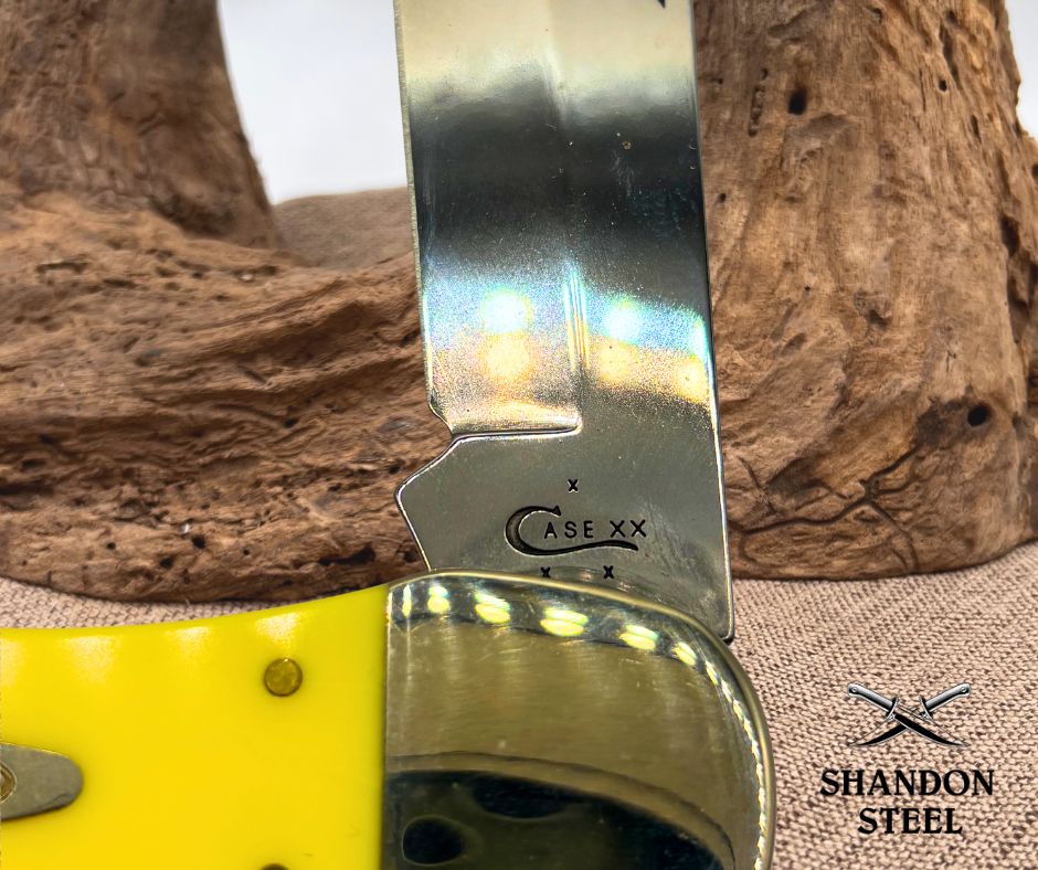 Case XX USA 2022 Yellow Derlin Folding Hunter 2 Blade Pocket Knife 3165CV